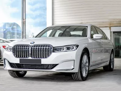 THAY KÍNH XE BMW 740Li tận nơi Giá rẻ